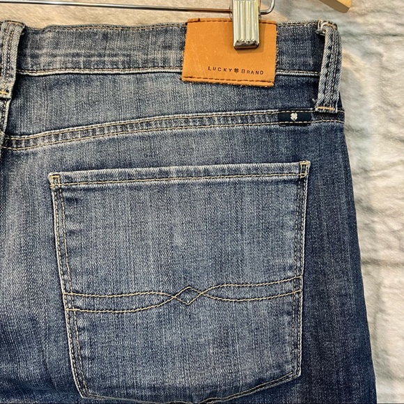 Lucky Brand Jeans Women's 12/31" Mollie Crop Distressed Blue Jeans - Picture 10 of 13